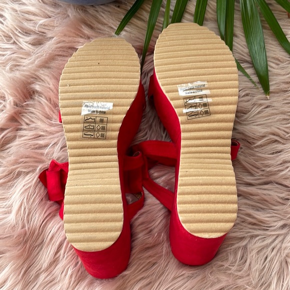 ๐ฅ Red Wedges ๐ฅ - Picture 7 of 9